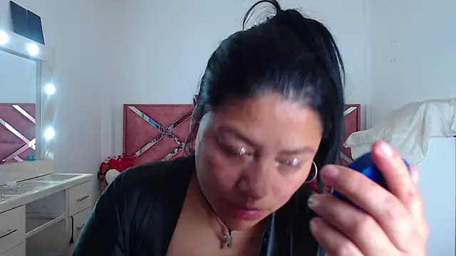 Snapshot of moan_sex2 chatting on 11/06/25, 09:26 moan sex2 online show from 11/06/25, 09:26