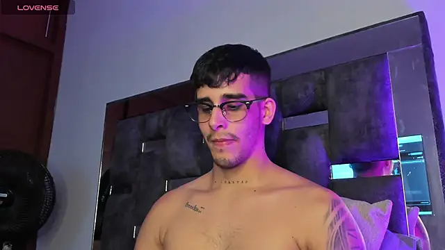Snapshot of iamcamiloo_ chatting on 03/16/25, 04:41 iamcamiloo online show from 03/16/25, 04:41