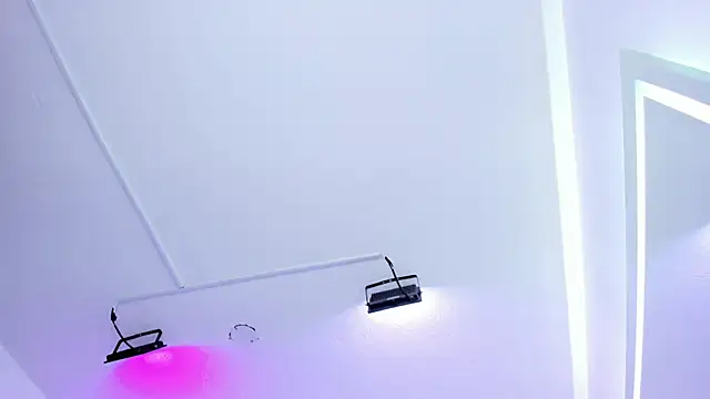 Snapshot of Ema_louis_ chatting on 01/08/25, 01:53 Ema louis online show from 01/08/25, 01:53