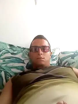 Snapshot of Toodur chatting on 01/05/25, 04:48 Toodur online show from 01/05/25, 04:48