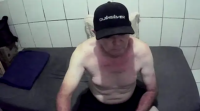 Snapshot of pierdona chatting on 03/20/25, 07:57 pierdona online show from 03/20/25, 07:57