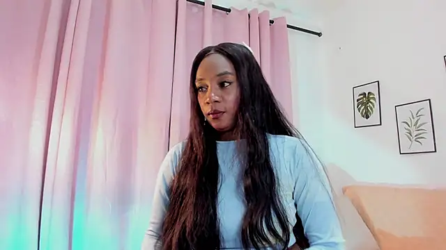 Snapshot of aisha_w10 chatting on 09/09/25, 12:59 aisha w10 online show from 09/09/25, 12:59