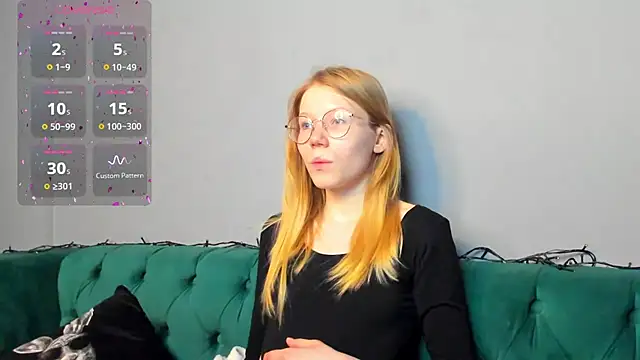 Snapshot of Esme_Runn chatting on 01/17/25, 10:44 Esme Runn online show from 01/17/25, 10:44