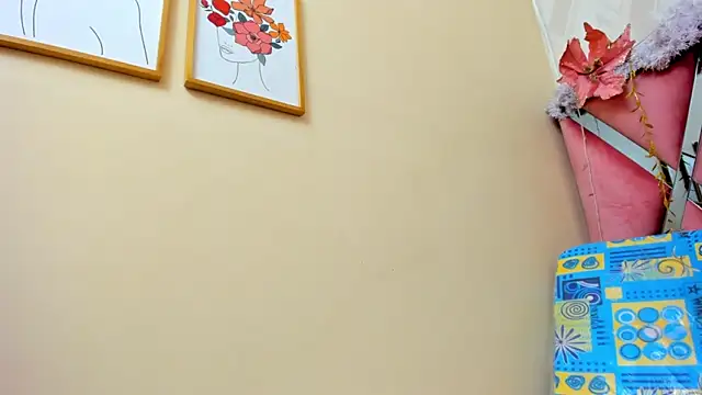 Snapshot of charlotterichardss chatting on 12/06/24, 04:03 charlotterichardss online show from 12/06/24, 04:03