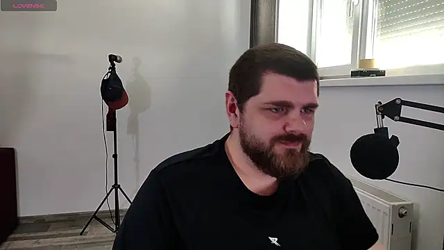 Snapshot of KingMarti chatting on 09/14/25, 01:10 KingMarti online show from 09/14/25, 01:10