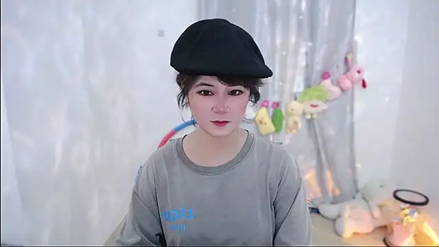 Snapshot of Fan_ting chatting on 10/16/25, 02:12 Fan ting online show from 10/16/25, 02:12