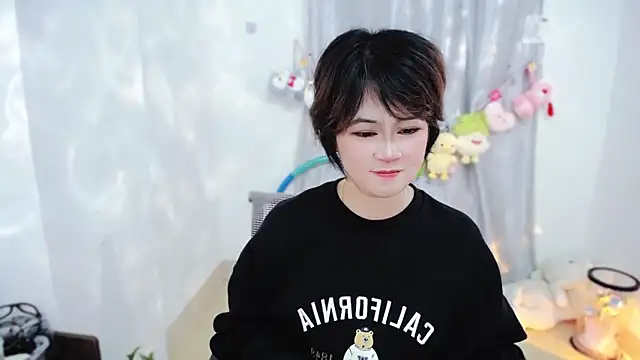 Snapshot of Fan_ting chatting on 11/16/25, 02:55 Fan ting online show from 11/16/25, 02:55