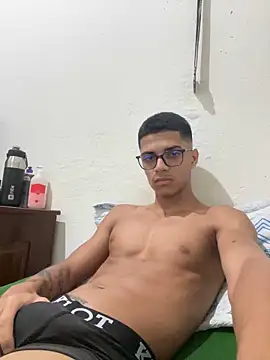 Snapshot of Naka300 chatting on 02/04/25, 02:28 Naka300 online show from 02/04/25, 02:28