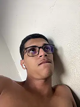 Snapshot of Naka300 chatting on 03/10/25, 02:17 Naka300 online show from 03/10/25, 02:17