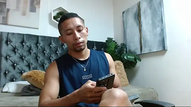 Snapshot of richar_voller chatting on 09/24/25, 01:25 richar voller online show from 09/24/25, 01:25