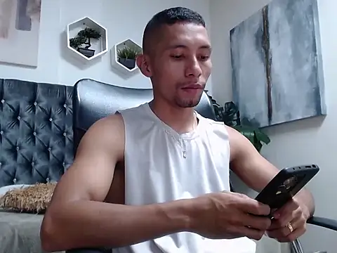 Snapshot of richar_voller chatting on 10/03/25, 02:58 richar voller online show from 10/03/25, 02:58