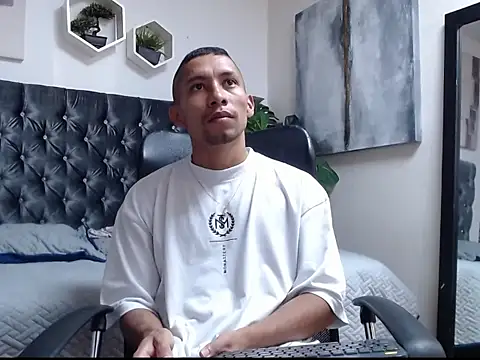 richar voller online show from 10/20/25, 11:21