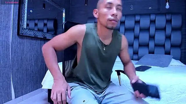 richar voller online show from 10/22/25, 11:32