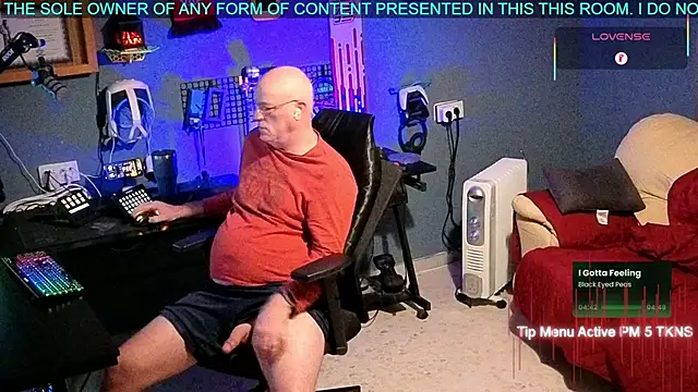 Pilot Dave 69 online show from 11/21/25, 06:23