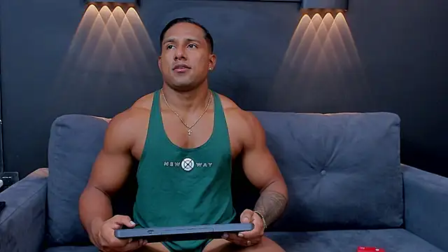 Snapshot of CallumMuscle chatting on 01/26/25, 04:20 CallumMuscle online show from 01/26/25, 04:20