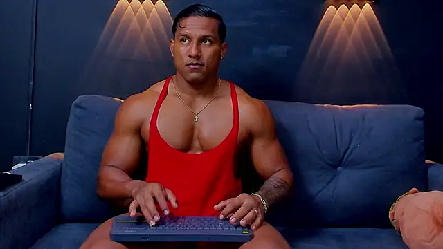 Snapshot of CallumMuscle chatting on 02/25/25, 09:42 CallumMuscle online show from 02/25/25, 09:42