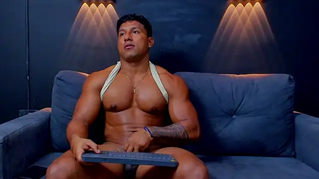 Snapshot of CallumMuscle chatting on 03/07/25, 07:30 CallumMuscle online show from 03/07/25, 07:30
