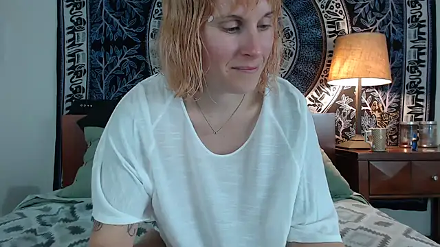 Snapshot of Cutikatxoxo chatting on 02/18/25, 02:05 Cutikatxoxo online show from 02/18/25, 02:05