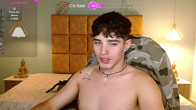 Snapshot of AlejooTwink chatting on 03/20/25, 10:07 AlejooTwink online show from 03/20/25, 10:07