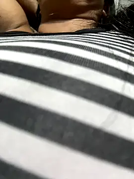 Snapshot of siri_duque chatting on 10/09/25, 10:52 siri duque online show from 10/09/25, 10:52