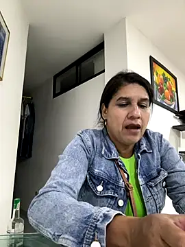 Snapshot of siri_duque chatting on 10/27/25, 10:58 siri duque online show from 10/27/25, 10:58