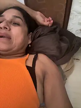 Snapshot of siri_duque chatting on 11/06/25, 02:29 siri duque online show from 11/06/25, 02:29