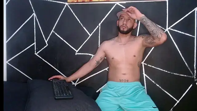 maxXximo777 online show from 12/05/24, 04:31