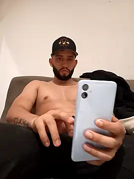 maxXximo777 online show from 12/17/24, 05:18