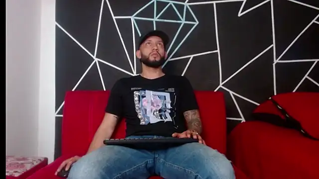 maxXximo777 online show from 12/22/24, 04:28