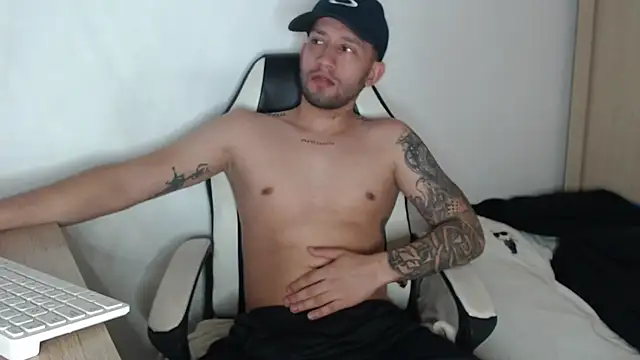 maxXximo777 online show from 01/30/25, 03:44