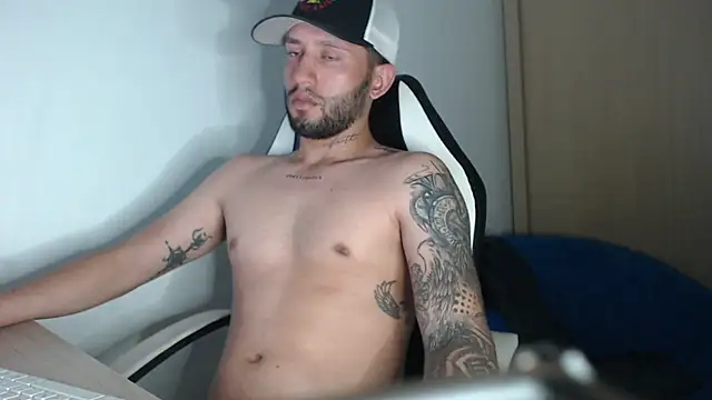 maxXximo777 online show from 02/12/25, 11:51