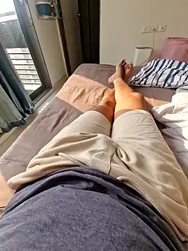 vivanpraj999 online show from 11/26/25, 03:40