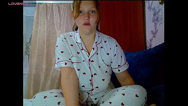 Snapshot of Aria__Dark chatting on 09/18/25, 10:34 Aria Dark online show from 09/18/25, 10:34