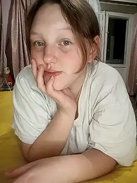 Snapshot of Aria__Dark chatting on 10/25/25, 08:25 Aria Dark online show from 10/25/25, 08:25