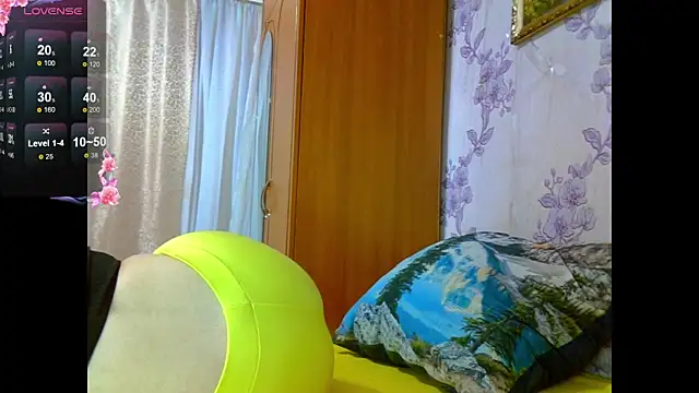 Snapshot of Aria__Dark chatting on 10/27/25, 08:35 Aria Dark online show from 10/27/25, 08:35