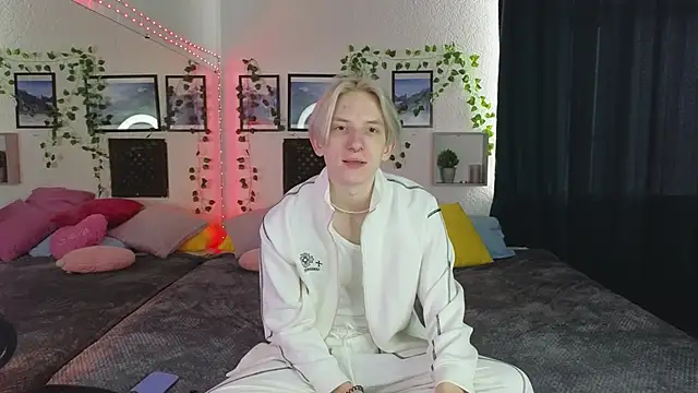 Ron Vils online show from 03/14/25, 04:43