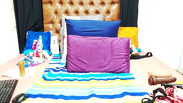 Snapshot of Hotxbums22 chatting on 10/07/25, 03:09 Hotxbums22 online show from 10/07/25, 03:09