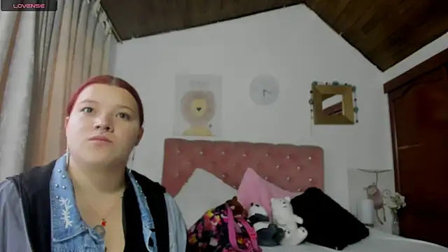 Snapshot of CelessteRedds chatting on 03/08/25, 11:27 CelessteRedds online show from 03/08/25, 11:27
