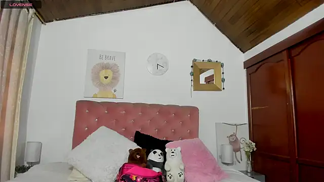 Snapshot of CelessteRedds chatting on 03/13/25, 11:30 CelessteRedds online show from 03/13/25, 11:30