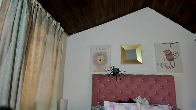 CelessteRedds online show from 10/30/25, 11:22