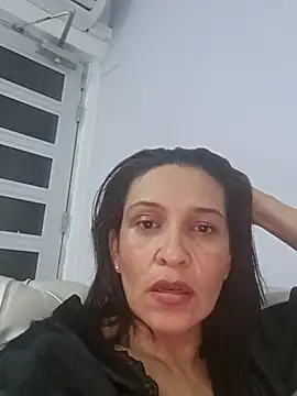 Snapshot of Slut_Milf_ chatting on 03/05/25, 01:42 Slut Milf online show from 03/05/25, 01:42