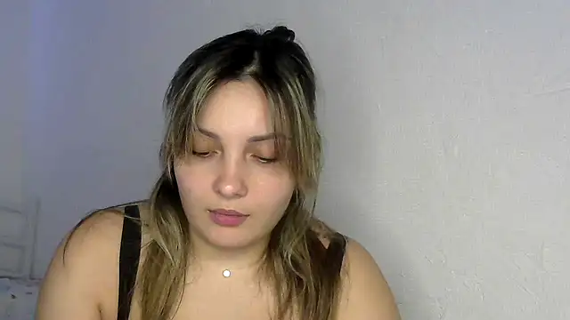 Snapshot of Iskor_ka chatting on 03/05/25, 09:27 Iskor ka online show from 03/05/25, 09:27