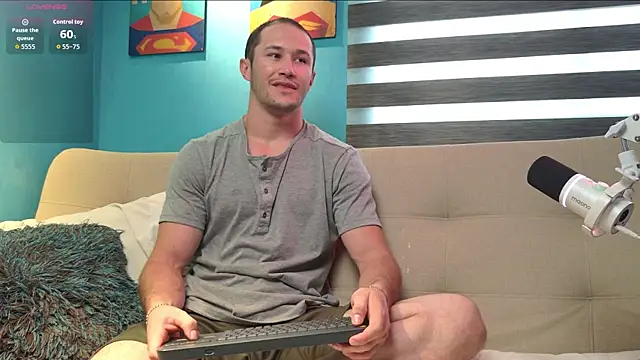 AxelFairchaild online show from 10/19/25, 01:45