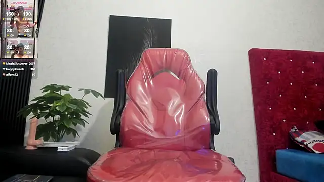 Snapshot of Cristopher23_ chatting on 02/13/25, 01:50 Cristopher23 online show from 02/13/25, 01:50