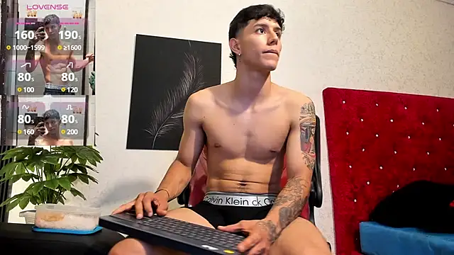 Snapshot of Cristopher23_ chatting on 03/04/25, 08:05 Cristopher23 online show from 03/04/25, 08:05