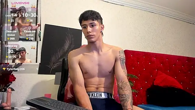 Snapshot of Cristopher23_ chatting on 03/15/25, 10:55 Cristopher23 online show from 03/15/25, 10:55