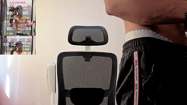 Snapshot of Cristopher23_ chatting on 10/19/25, 01:34 Cristopher23 online show from 10/19/25, 01:34