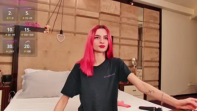 Snapshot of CassieFox_ chatting on 02/21/25, 07:10 CassieFox online show from 02/21/25, 07:10