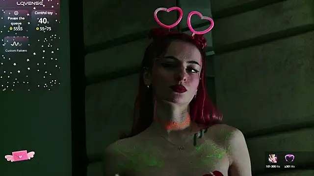 Snapshot of CassieFox_ chatting on 02/25/25, 07:47 CassieFox online show from 02/25/25, 07:47