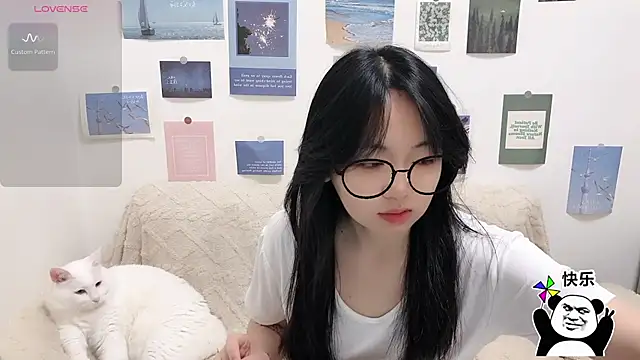 Snapshot of LiLiYbaby chatting on 11/04/25, 06:34 LiLiYbaby online show from 11/04/25, 06:34